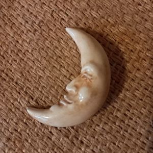 Ceramic moon brooch VTG